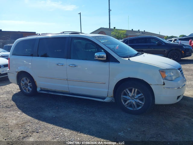 2008 Chrysler Town & Country მანქანა იყიდება აუქციონზე, vin: 2A8HR64X68R812108, აუქციონის ნომერი: 12647706