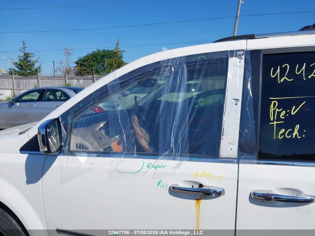 2008 Chrysler Town & Country მანქანა იყიდება აუქციონზე, vin: 2A8HR64X68R812108, აუქციონის ნომერი: 12647706