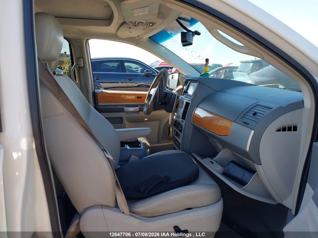 2008 Chrysler Town & Country მანქანა იყიდება აუქციონზე, vin: 2A8HR64X68R812108, აუქციონის ნომერი: 12647706