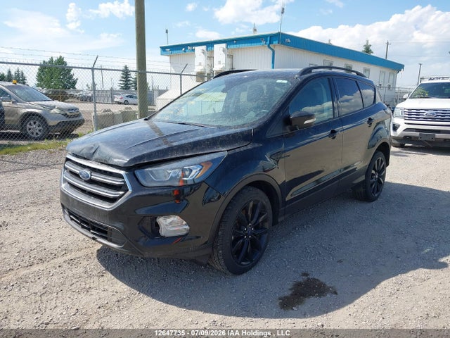 12647735 :رقم المزاد ، 1FMCU9J99HUD31694 vin ، 2017 Ford Escape Titanium مزاد بيع