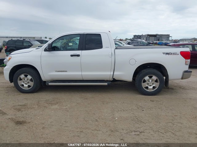 Продажа на аукционе авто 2010 Toyota Tundra Double Cab Sr5, vin: 5TFUM5F10AX015528, номер лота: 12647767