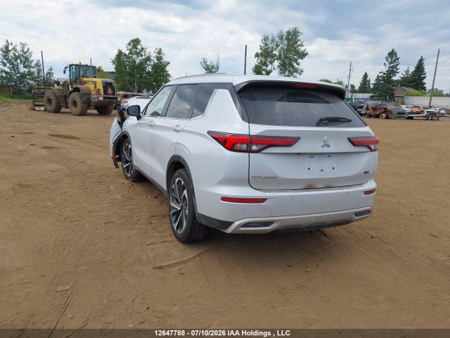 Mitsubishi Outlander 2024 JA4J4VA80RZ631473 Image 3