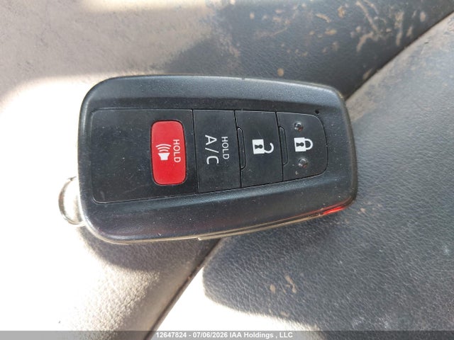 Toyota Prius Prime Upgrade 2022 JTDKAMFP4N3216747 Image 11
