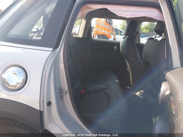 Mini 5 Door Cooper S 2018 WMWXU3C55J2F51638 Image 8
