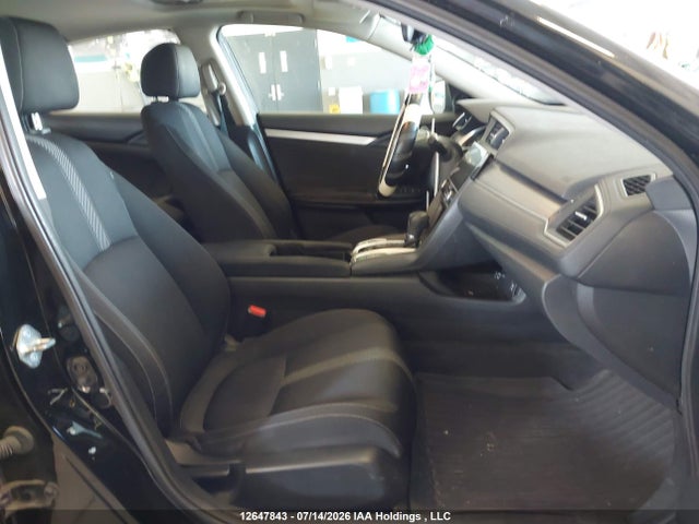 Продажа на аукционе авто 2018 Honda Civic, vin: 2HGFC2F8XJH037534, номер лота: 12647843