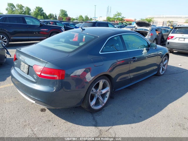 12647861 :رقم المزاد ، WAUSFBFR5BA033143 vin ، 2011 Audi A5 مزاد بيع