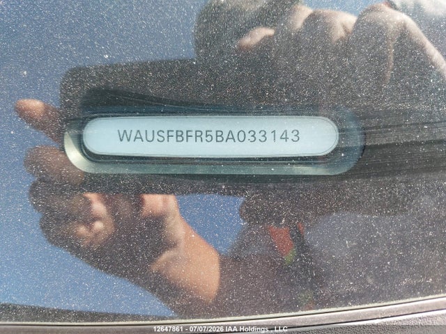 12647861 :رقم المزاد ، WAUSFBFR5BA033143 vin ، 2011 Audi A5 مزاد بيع