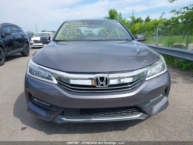 2017 Honda Accord Touring V6 მანქანა იყიდება აუქციონზე, vin: 1HGCR3F97HA802028, აუქციონის ნომერი: 12647867
