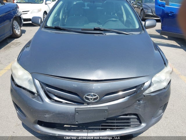 2013 Toyota Corolla Ce მანქანა იყიდება აუქციონზე, vin: 2T1BU4EE6DC047697, აუქციონის ნომერი: 12647882