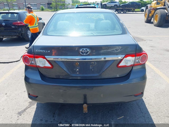 2013 Toyota Corolla Ce მანქანა იყიდება აუქციონზე, vin: 2T1BU4EE6DC047697, აუქციონის ნომერი: 12647882