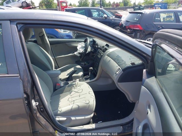 2013 Toyota Corolla Ce მანქანა იყიდება აუქციონზე, vin: 2T1BU4EE6DC047697, აუქციონის ნომერი: 12647882