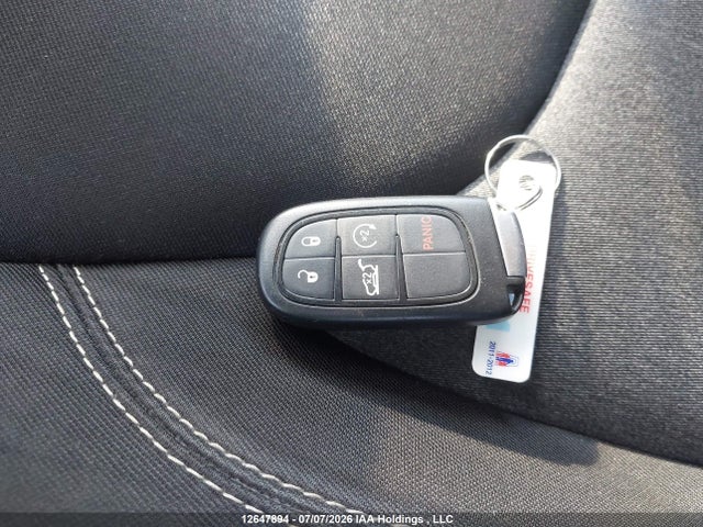 2014 Jeep Cherokee Latitude მანქანა იყიდება აუქციონზე, vin: 1C4PJLCS0EW275074, აუქციონის ნომერი: 12647894