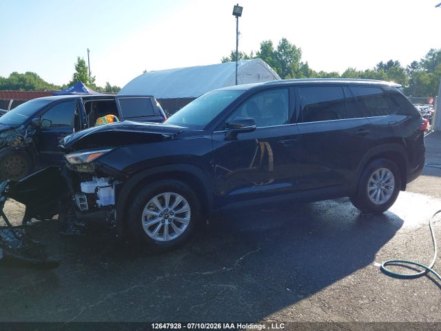 2026 Toyota Grand Highlander Hybrid Xle მანქანა იყიდება აუქციონზე, vin: 5TDACAB59TS097131, აუქციონის ნომერი: 12647928