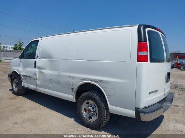GMC Savana 2500 Work Van 2017 1GTW7AFF1H1309005 Image 3
