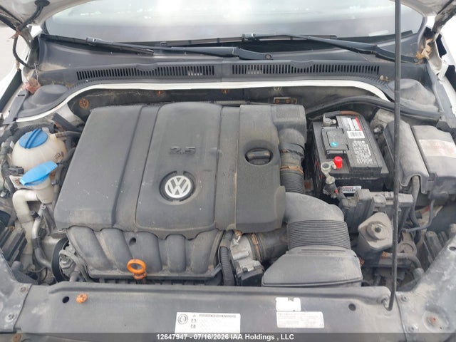 2012 Volkswagen Jetta 2.5l Comfortline/2.5l Sportline მანქანა იყიდება აუქციონზე, vin: 3VWDX7AJXCM384610, აუქციონის ნომერი: 12647947