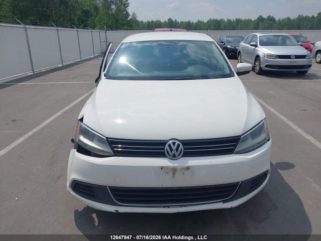 2012 Volkswagen Jetta 2.5l Comfortline/2.5l Sportline მანქანა იყიდება აუქციონზე, vin: 3VWDX7AJXCM384610, აუქციონის ნომერი: 12647947