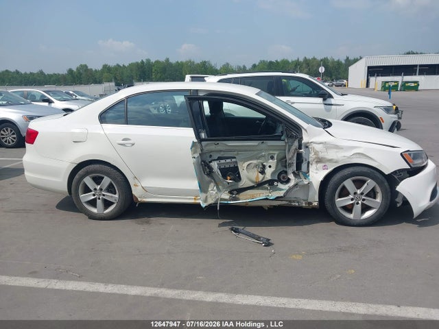 2012 Volkswagen Jetta 2.5l Comfortline/2.5l Sportline მანქანა იყიდება აუქციონზე, vin: 3VWDX7AJXCM384610, აუქციონის ნომერი: 12647947