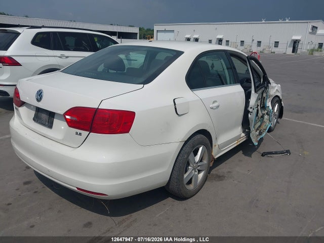 2012 Volkswagen Jetta 2.5l Comfortline/2.5l Sportline მანქანა იყიდება აუქციონზე, vin: 3VWDX7AJXCM384610, აუქციონის ნომერი: 12647947