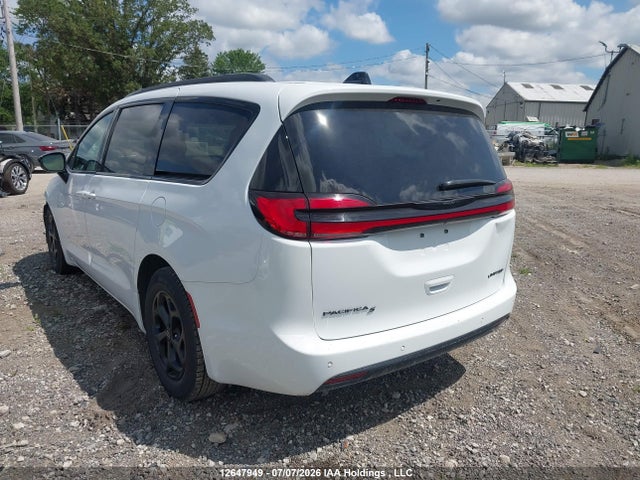 Chrysler Pacifica Limited 2025 2C4RC1GG7SR602183 Image 3