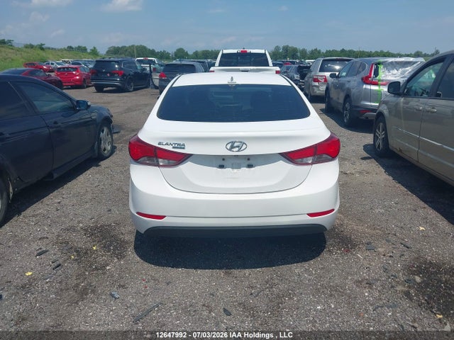 Hyundai Elantra 2016 KMHDH4AE7GU615364 Image 16