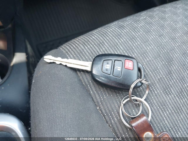 2017 Toyota Yaris L/le/se მანქანა იყიდება აუქციონზე, vin: VNKKTUD37HA081734, აუქციონის ნომერი: 12648033