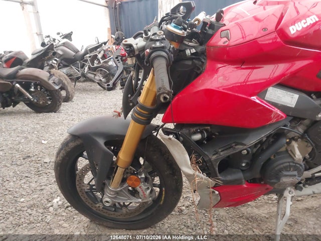 Aukcja sprzedaży 2021 Ducati Streetfighter V4/v4s, vin: ZDMFAKNW5MB006388, numer aukcji: 12648071