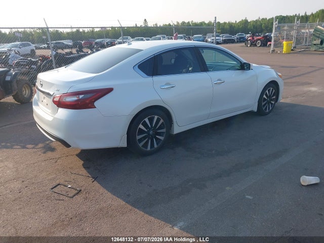 1N4AL3APXJC239697 Nissan Altima 2.5 S/2.5 Sl Tech/2.5 Sv