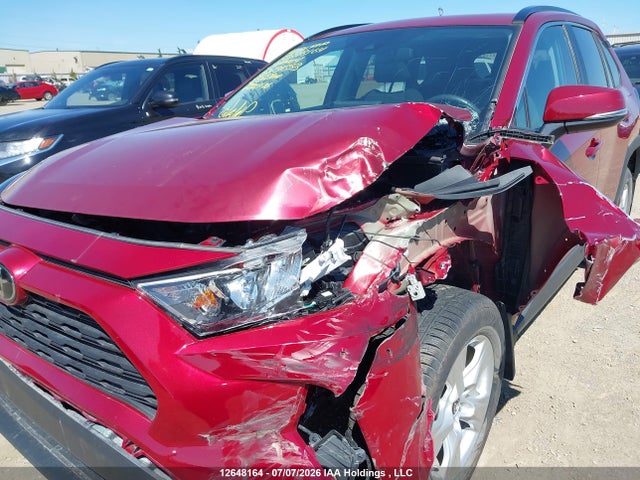 12648164 :رقم المزاد ، 2T3R1RFV8MW191633 vin ، 2021 Toyota Rav4 Xle مزاد بيع