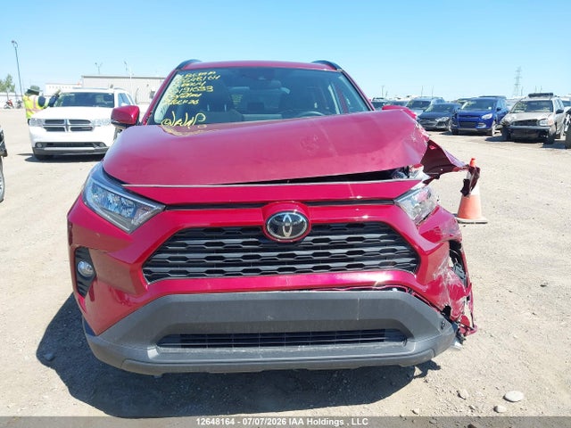 12648164 :رقم المزاد ، 2T3R1RFV8MW191633 vin ، 2021 Toyota Rav4 Xle مزاد بيع