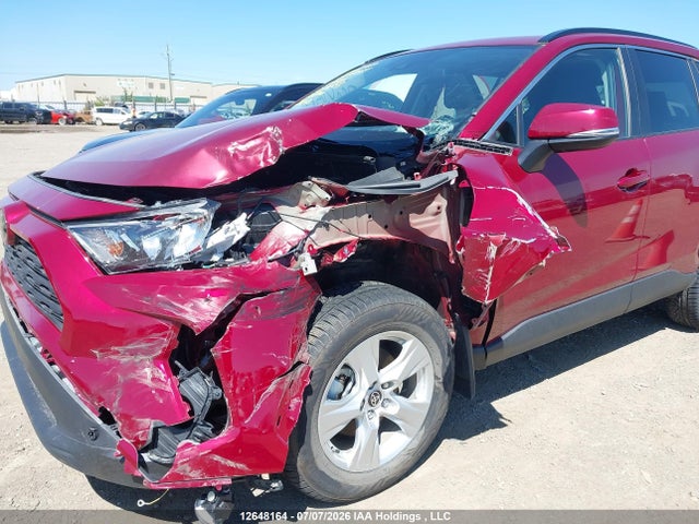 12648164 :رقم المزاد ، 2T3R1RFV8MW191633 vin ، 2021 Toyota Rav4 Xle مزاد بيع
