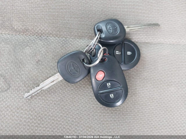 12648193 :رقم المزاد ، 5TDZK3DC0BS002810 vin ، 2011 Toyota Sienna مزاد بيع