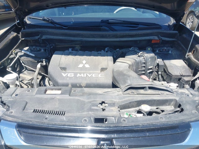 JA4JZ3AX4JZ603659 Mitsubishi Outlander Se/sel