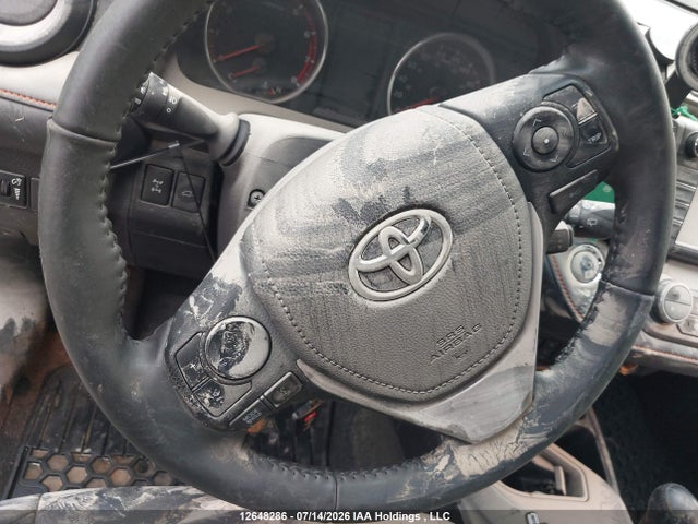 2T3JFREVXHW692805 Toyota RAV4