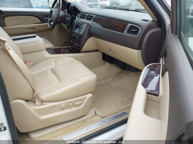 Продажа на аукционе авто 2008 Gmc Yukon Xl 1500 Denali, vin: 1GKFK66858J206557, номер лота: 12648314