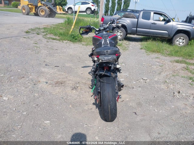 Yamaha FZ09 2015 JYARN33NXFA000930 Image 6