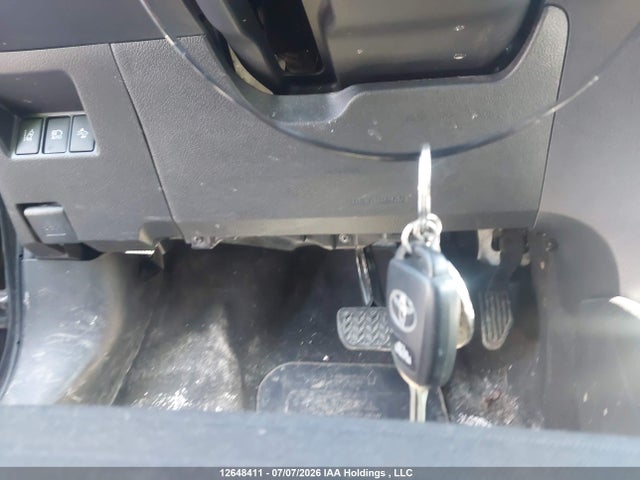 2018 Toyota Yaris L/le/se მანქანა იყიდება აუქციონზე, vin: VNKKTUD31JA091231, აუქციონის ნომერი: 12648411