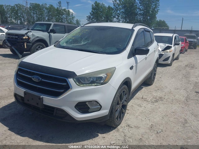 Ford ESCAPE SE 2017 1FMCU9G9XHUC68824 Image 2