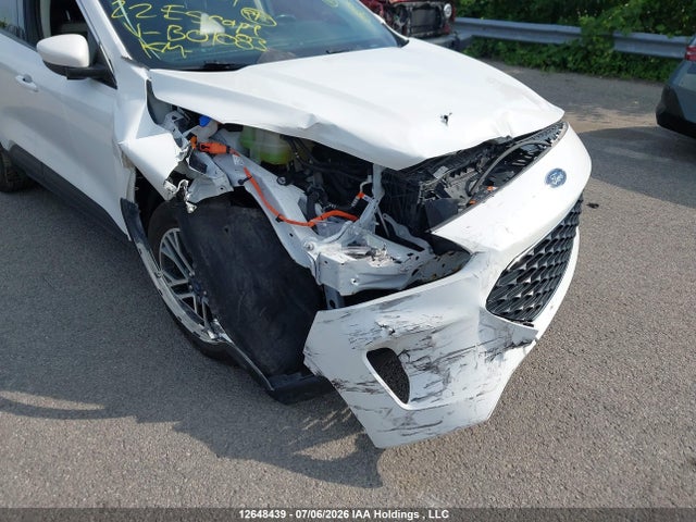 Продаж на аукціоні авто 2022 Ford Escape Sel Hybrid, vin: 1FMCU9CZ2NUB01083, номер лоту: 12648439