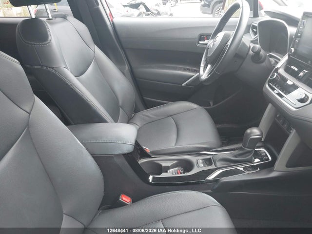 Toyota Corolla Cross Xle 2022 7MUDAABG4NV022012 Image 5