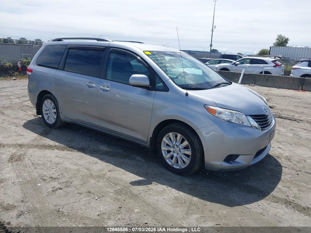 12648586 :رقم المزاد ، 5TDJK3DC2BS013143 vin ، 2011 Toyota Sienna Le مزاد بيع