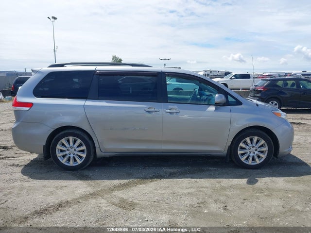 12648586 :رقم المزاد ، 5TDJK3DC2BS013143 vin ، 2011 Toyota Sienna Le مزاد بيع