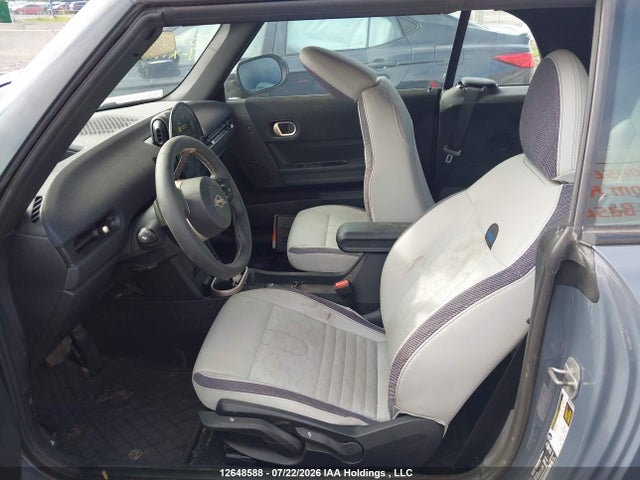 Продажа на аукционе авто 2025 Mini Convertible Cooper C, vin: WMW13GX05S2X44935, номер лота: 12648588