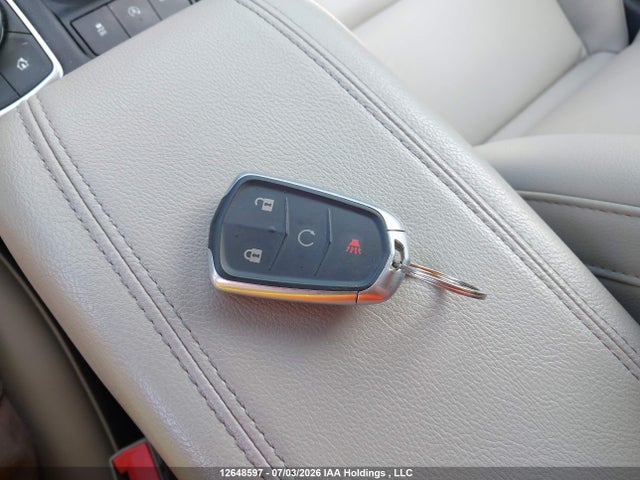 12648597 :رقم المزاد ، 1GYFZBR42LF152536 vin ، 2020 Cadillac Xt4 مزاد بيع