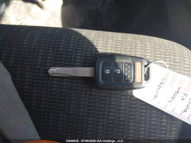 Honda FIT LX 2016 3HGGK5H58GM103083 Image 11