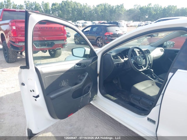 3VW2K7AJ9FM334758 Volkswagen Jetta 2.0l Trendline/2.0l Trendline+