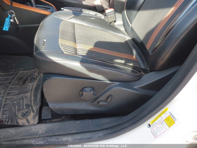 12625885 :رقم المزاد ، MAJ6P1CL7JC196512 vin ، 2018 Ford Ecosport Ses مزاد بيع