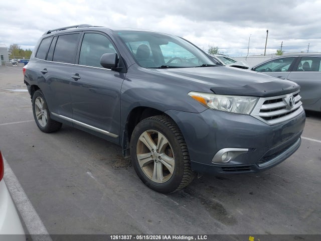12613837 :رقم المزاد ، 5TDBK3EH5CS159035 vin ، 2012 Toyota Highlander V6 مزاد بيع