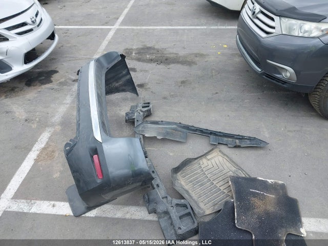 12613837 :رقم المزاد ، 5TDBK3EH5CS159035 vin ، 2012 Toyota Highlander V6 مزاد بيع