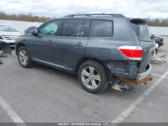 12613837 :رقم المزاد ، 5TDBK3EH5CS159035 vin ، 2012 Toyota Highlander V6 مزاد بيع