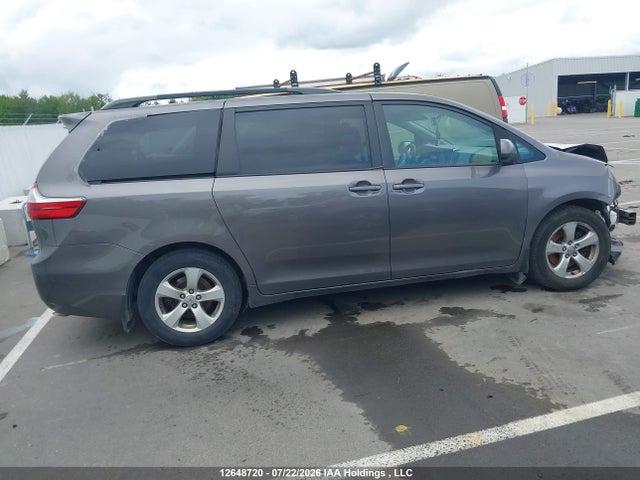 12648720 :رقم المزاد ، 5TDKK3DC6GS753709 vin ، 2016 Toyota Sienna Le V6 مزاد بيع
